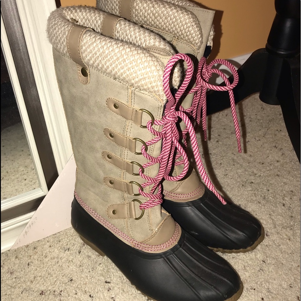 Lace Up Duck Boots